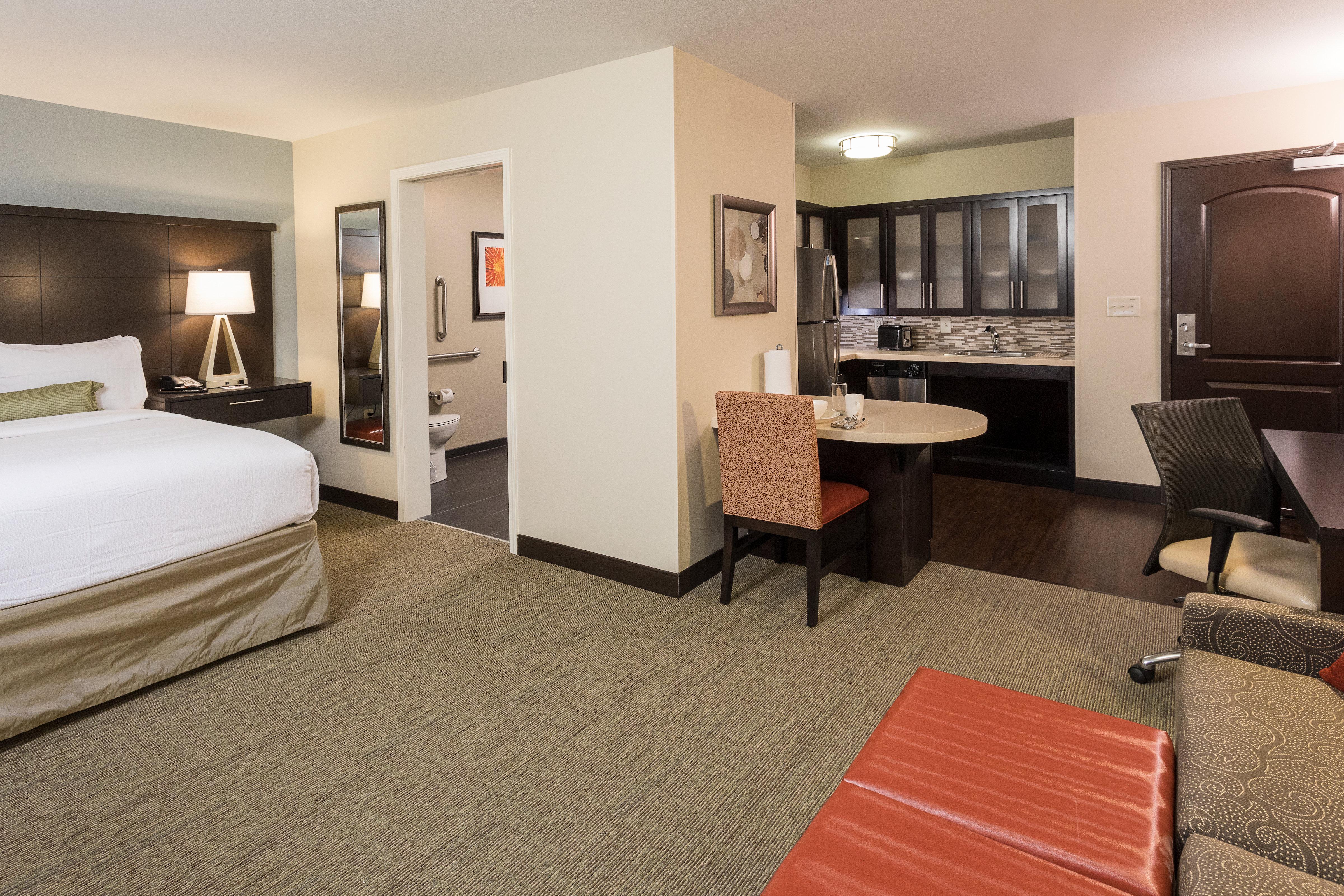 Staybridge Suites Omaha West By Ihg Εξωτερικό φωτογραφία