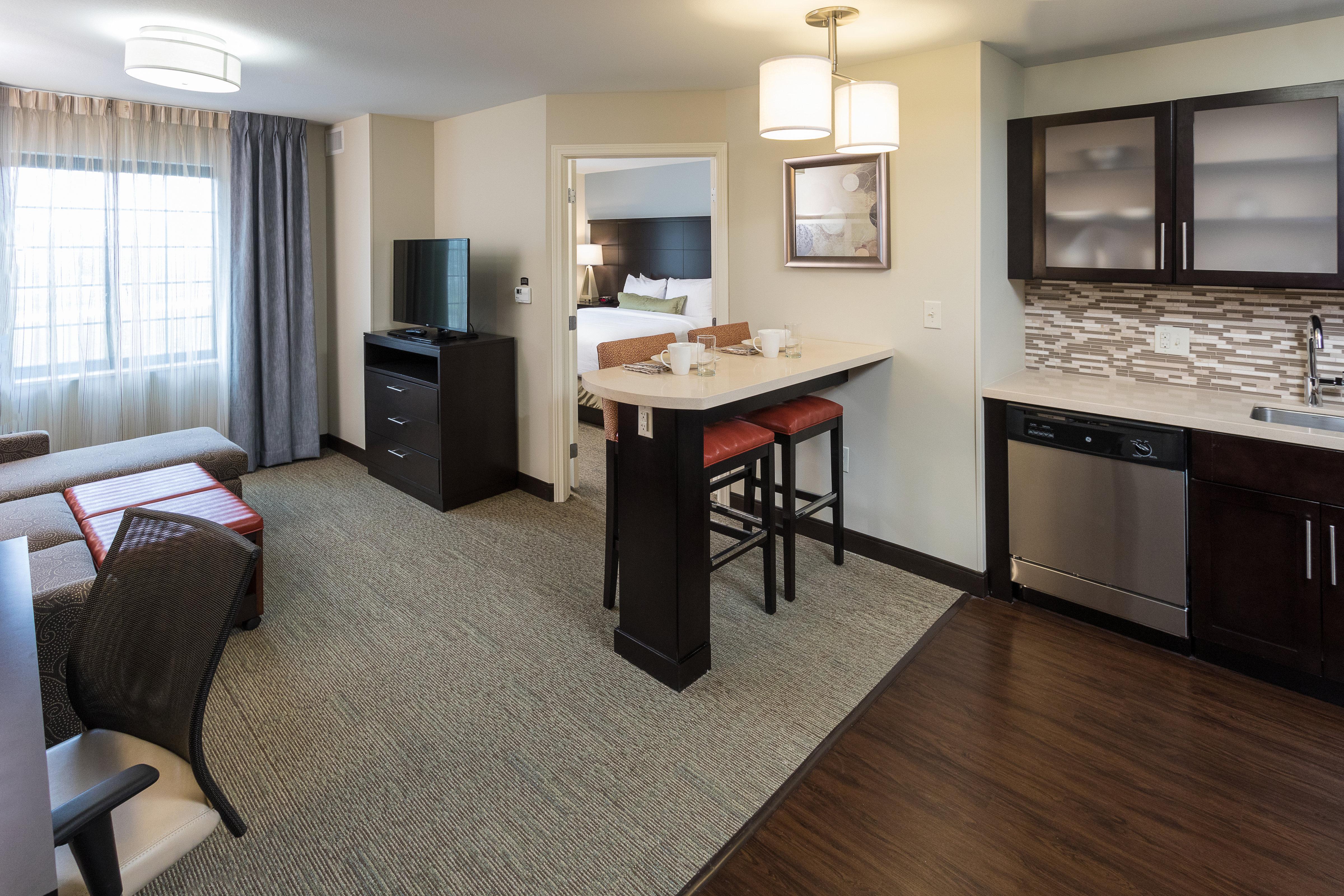 Staybridge Suites Omaha West By Ihg Εξωτερικό φωτογραφία